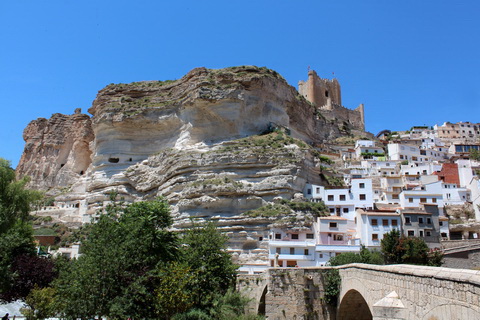Alcalá del Júcar mit maurischer Burg Städte und Dörfer