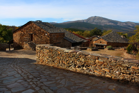 Umbralejo und Pico de Ocejón die schwarzen Dörfer 480x320